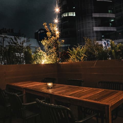 ROOFTOP BBQ&BAR OCTAIR（オクトエアー）栄店 テーブル6名様（1部屋） - オープン席