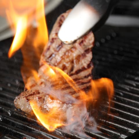 チャレンジ！ワンポンドサーロインステーキ