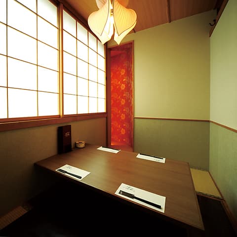 全席個室 ひつまぶしと名古屋めし・かしわ処 名鶏 掘りごたつ個室4名様（13部屋） - 個室