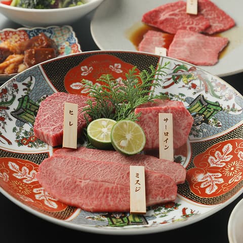 松阪牛 囲炉裏 炭火焼肉 八炎(やえん) 【王道の炭火焼肉 竹】松坂牛7種盛り/名古屋コーチン/和牛MIXホルモン等 - 宴会プラン