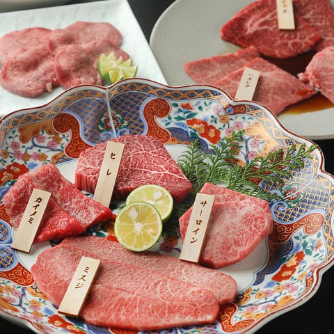 松阪牛 囲炉裏 炭火焼肉 八炎(やえん) 【定番の炭火焼肉 梅】松坂牛5種盛り/名古屋コーチン/和牛MIXホルモン等 - 宴会プラン